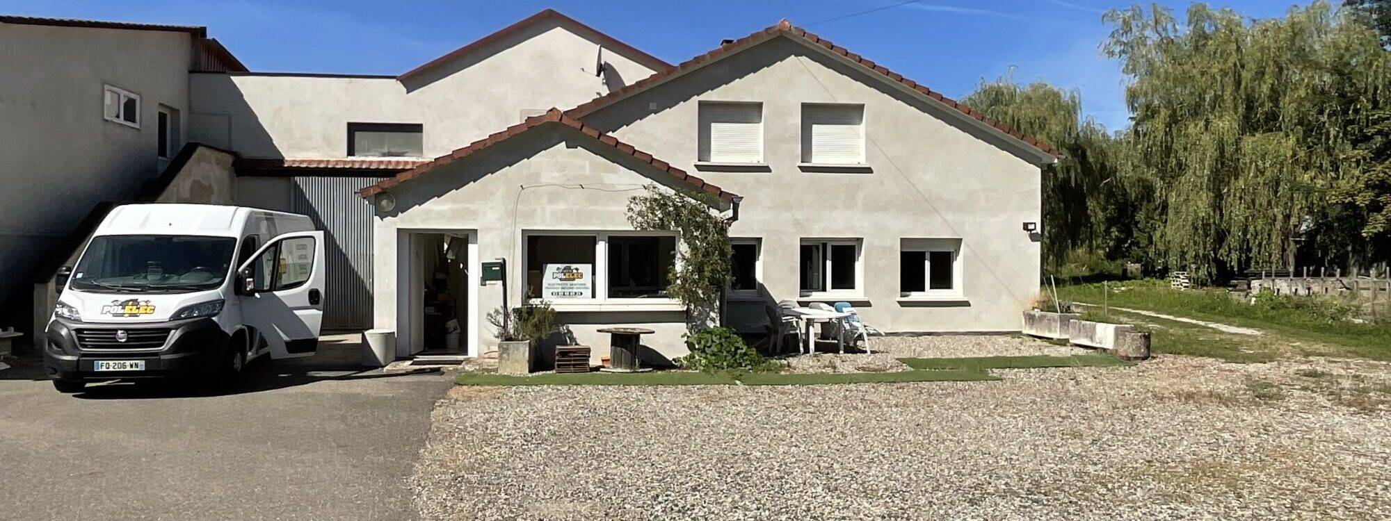 Présentation du local et des bureaux : bienvenue chez Pol Elec Sanitaire près de Mulhouse ! Illzach